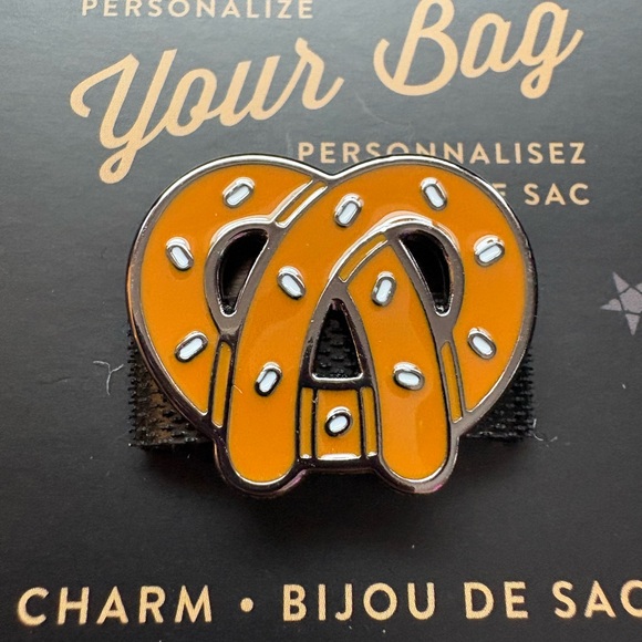 Lug Novelty Bag Sparkle Enamel Charm – Pretzel - Picture 3 of 10